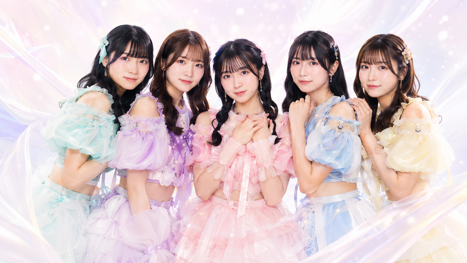 パステルカラーの衣装をまとったStella☆riSeの5人のメンバー